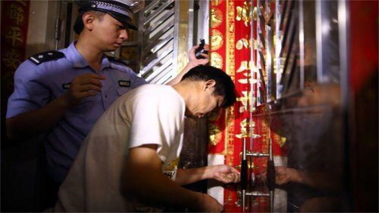 哈尔滨请开锁师傅开了锁后，师傅